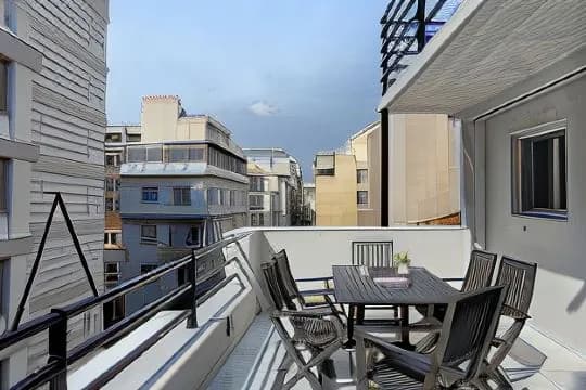 V1935 Luxurious Apartments
