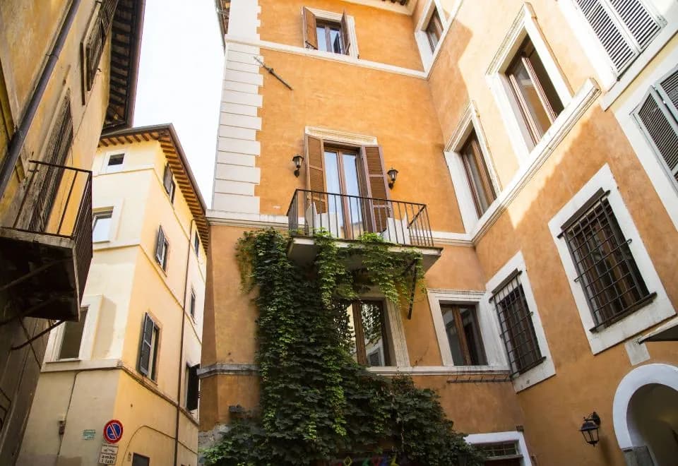 Do-Do Navona Suites