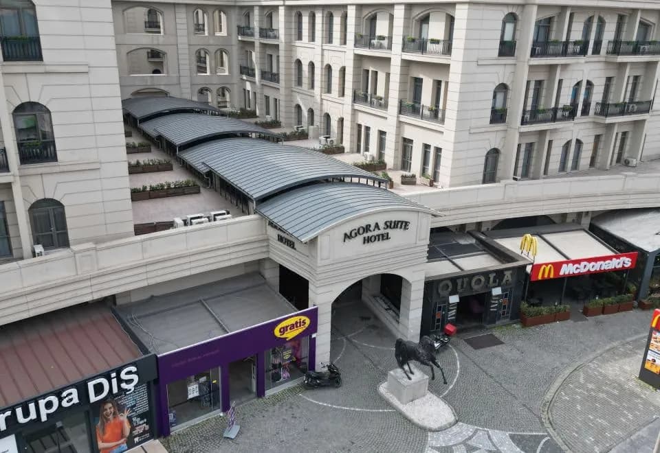 Agora Suites