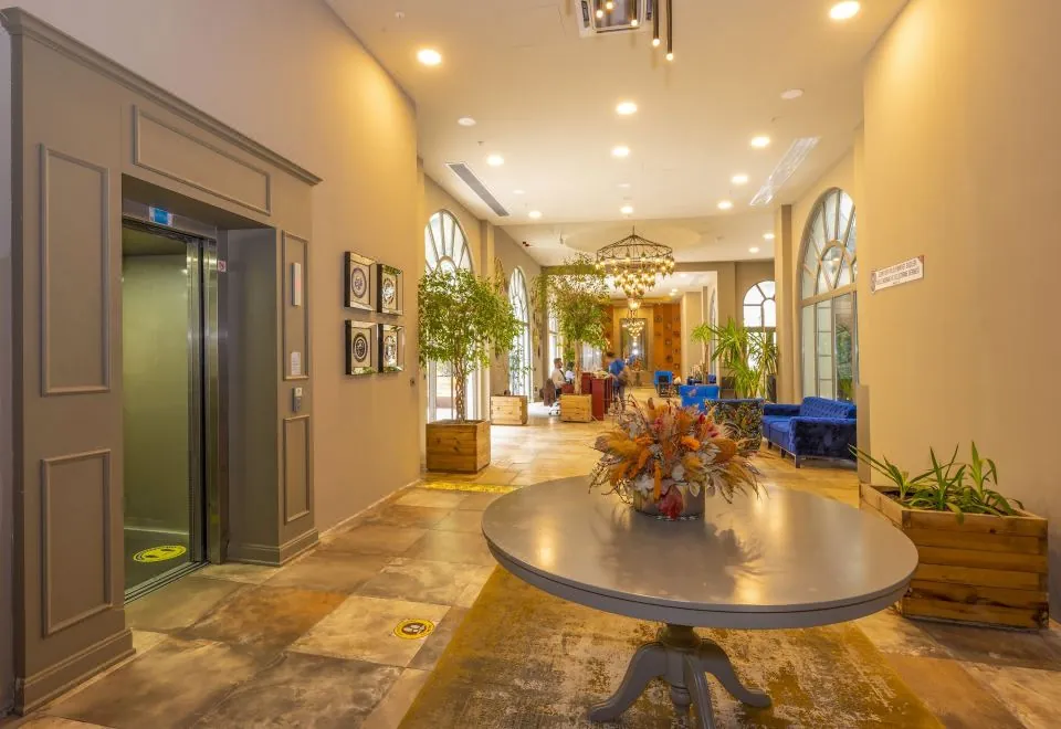 Agora Suites