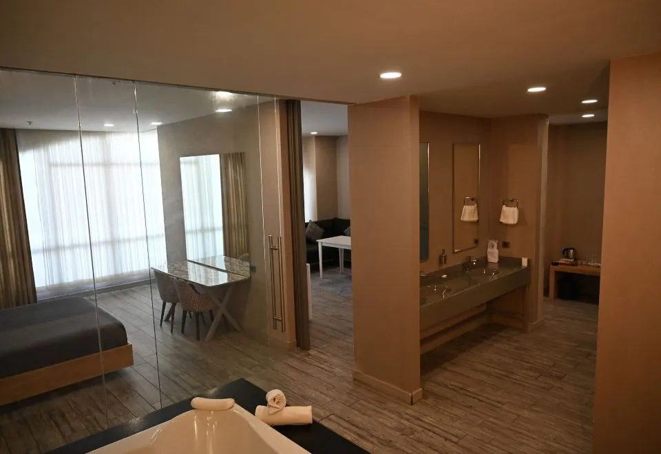 Agora Suites