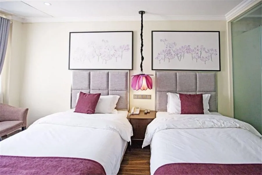 Blooming Hotel