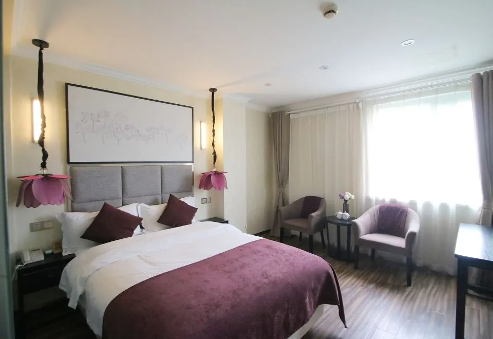 Blooming Hotel