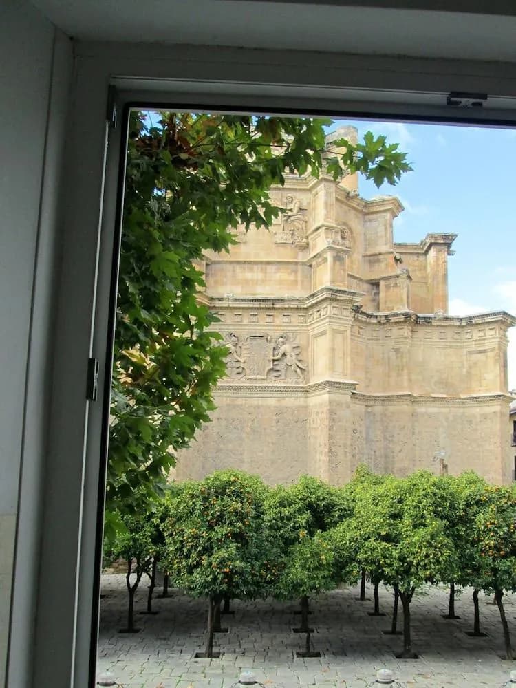 Hotel Los Jeronimos y Terraza Monasterio