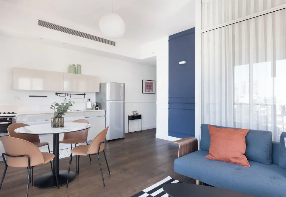 Bauhaus Boutique by TLV2Rent