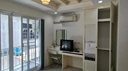 Ratchada-Sutthisan Hotel and Longstay