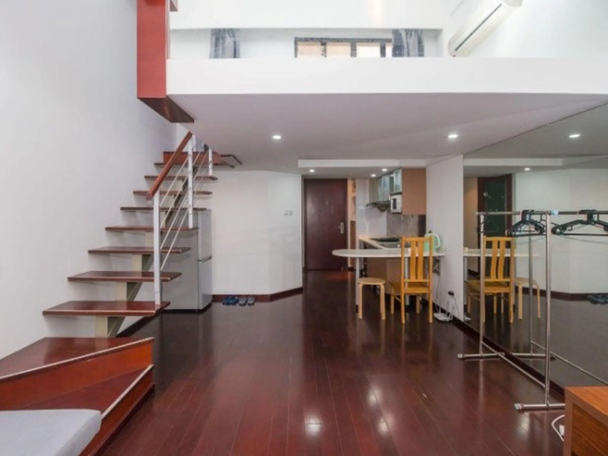 iFamily Apartment Hotel (Shanghai Hongfeng Road)