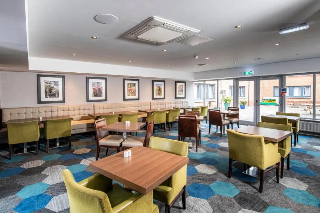 Holiday Inn Express Edinburgh Airport, an IHG Hotel