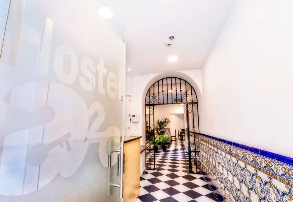 Hostel A2C