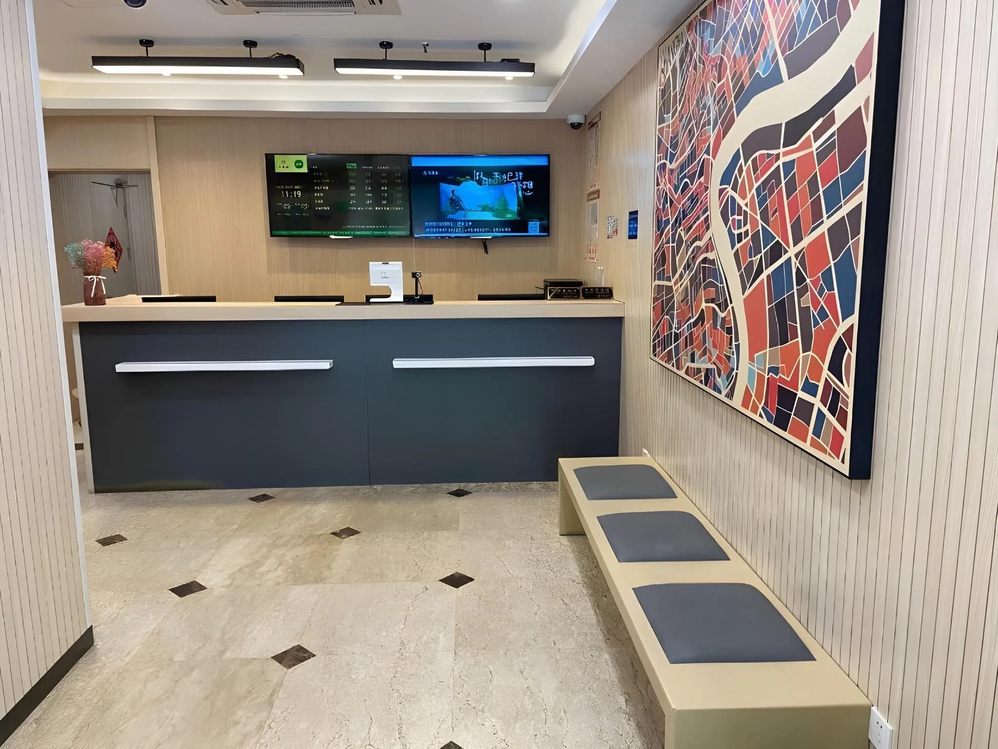 Hanting Hotel (Shanghai Fujian Middle Road, Pedestrian Street)