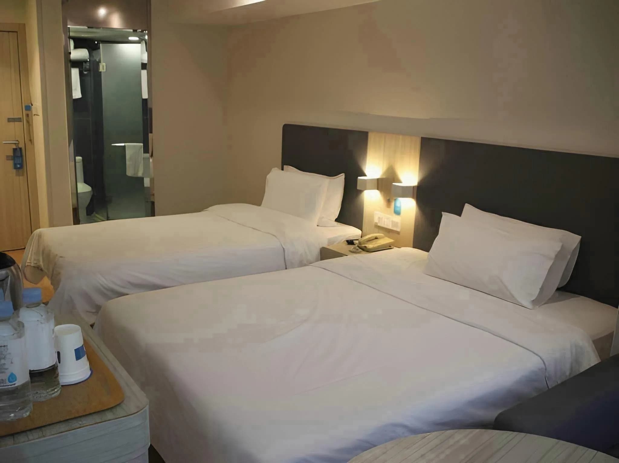 Hanting Hotel (Shanghai Fujian Middle Road, Pedestrian Street)