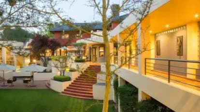 Ten Bompas Hotel
