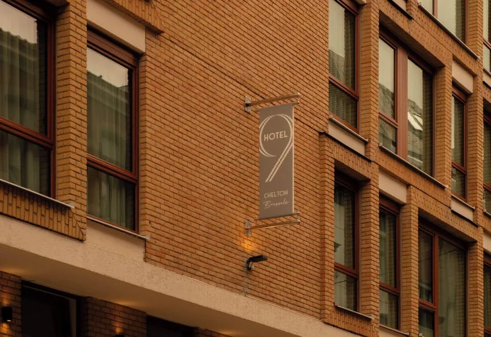 9Hotel Chelton