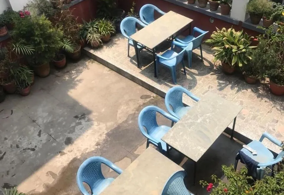 Hotel Earth House