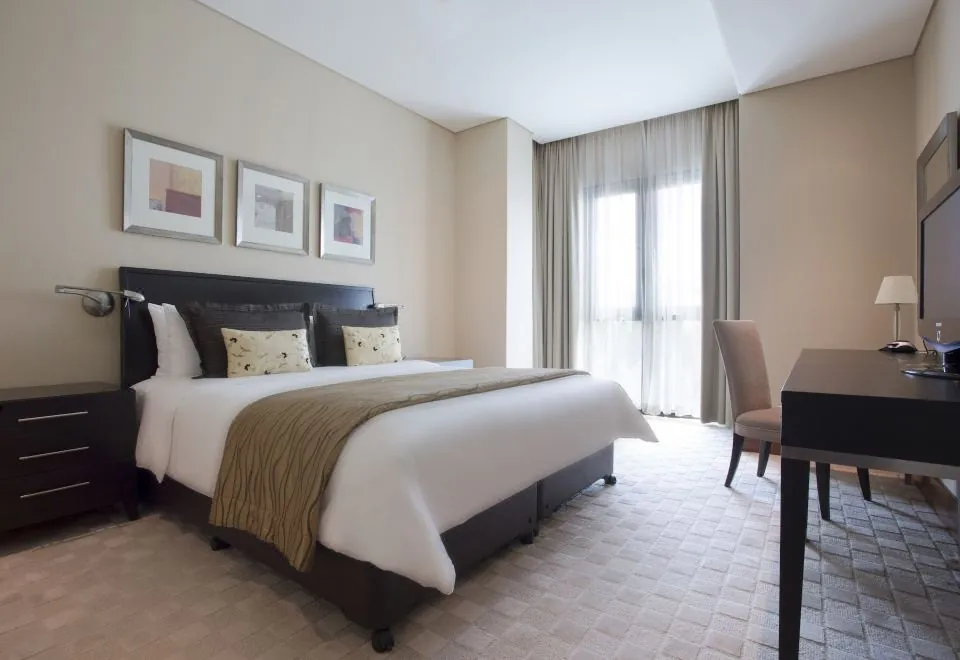 Shangri-La Hotel Apartments Qaryat Al Beri