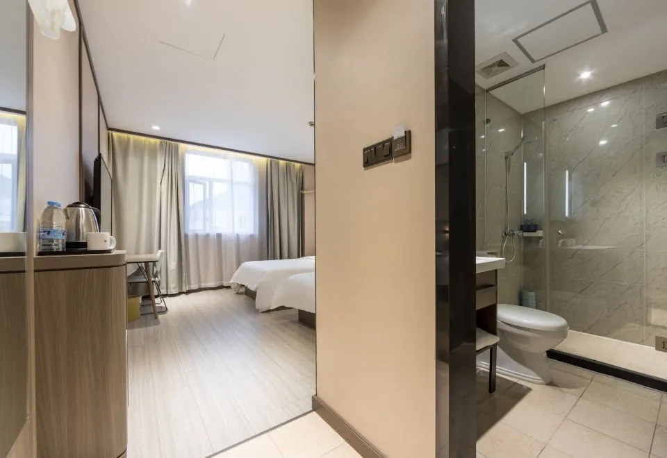 Hanting Hotel (Shanghai Zhangjiang Guanglan Road Metro Station)