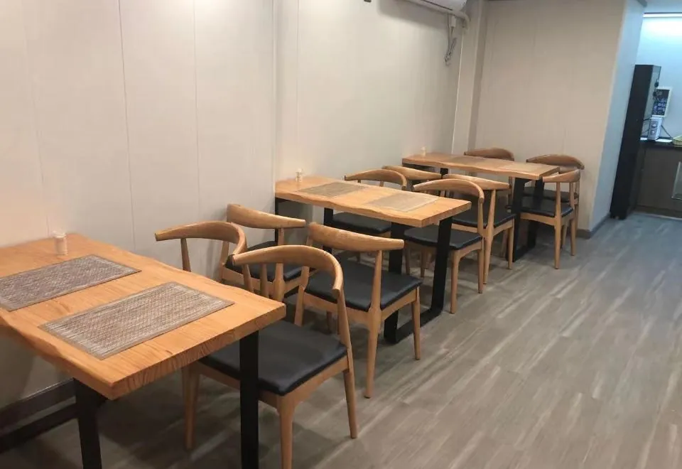 Hanting Hotel (Shanghai Xikang Road)