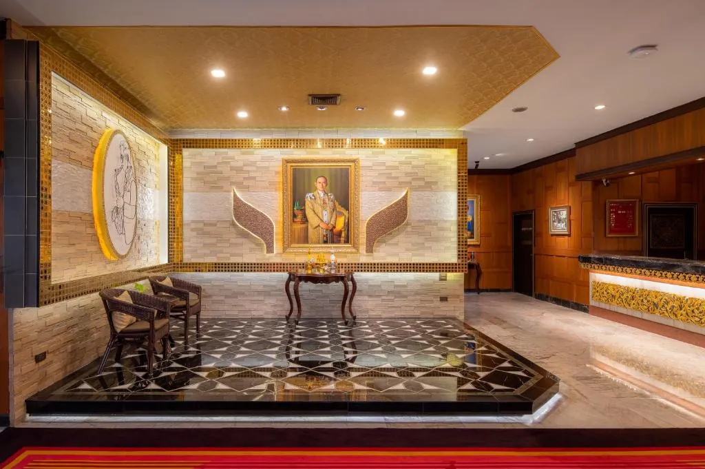 Alexander Hotel