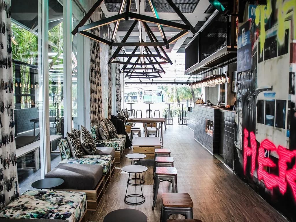 Mojo Nomad Aberdeen Harbour by Ovolo