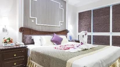 Majestic Suites Hotel