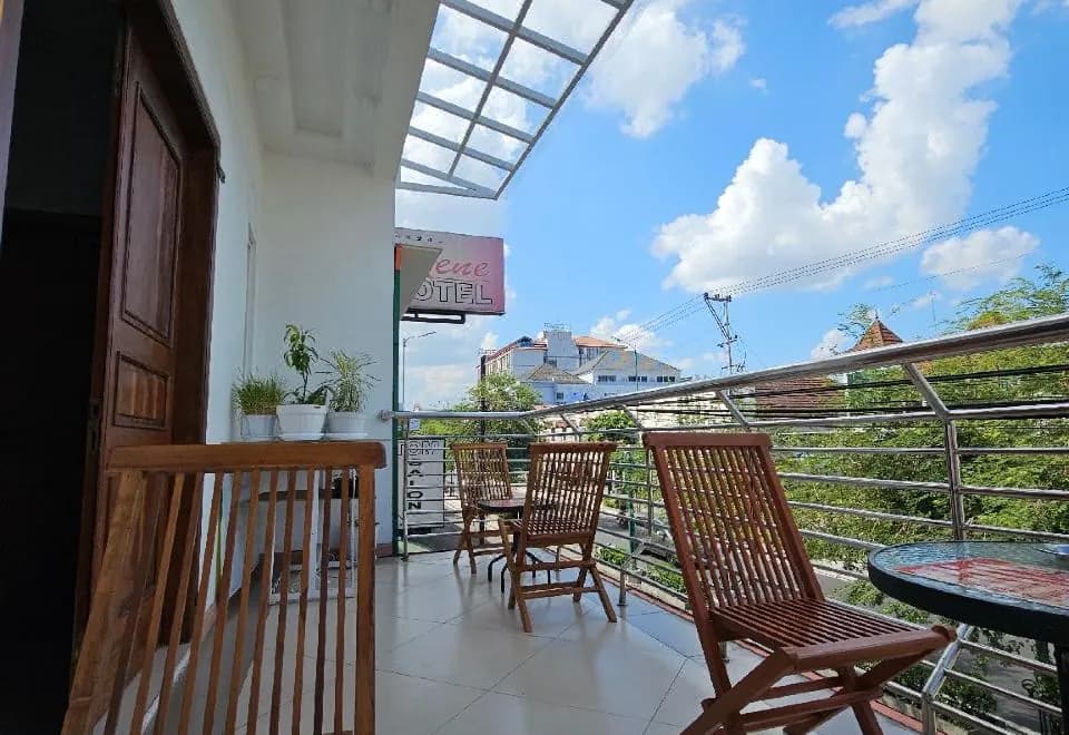 Rene Hotel