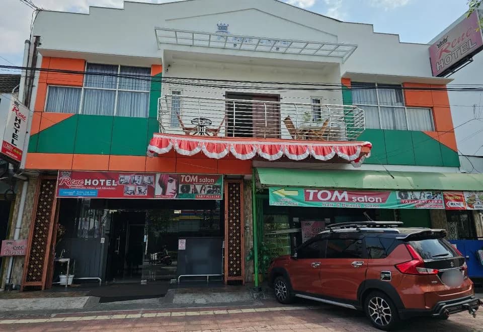 Rene Hotel
