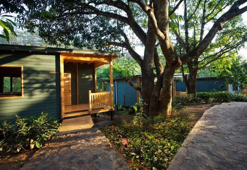 Mountbatten Bungalow- Thema Collection