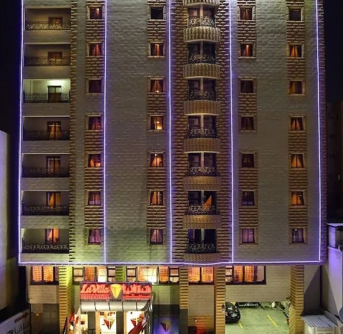 La Villa Suites Hotel
