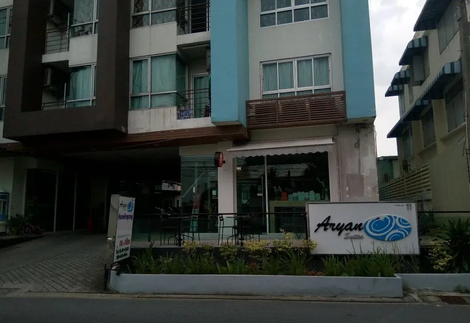 Aryan Suites