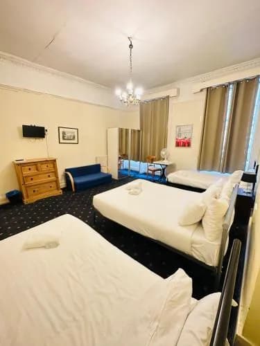 Lonsdale Hotel