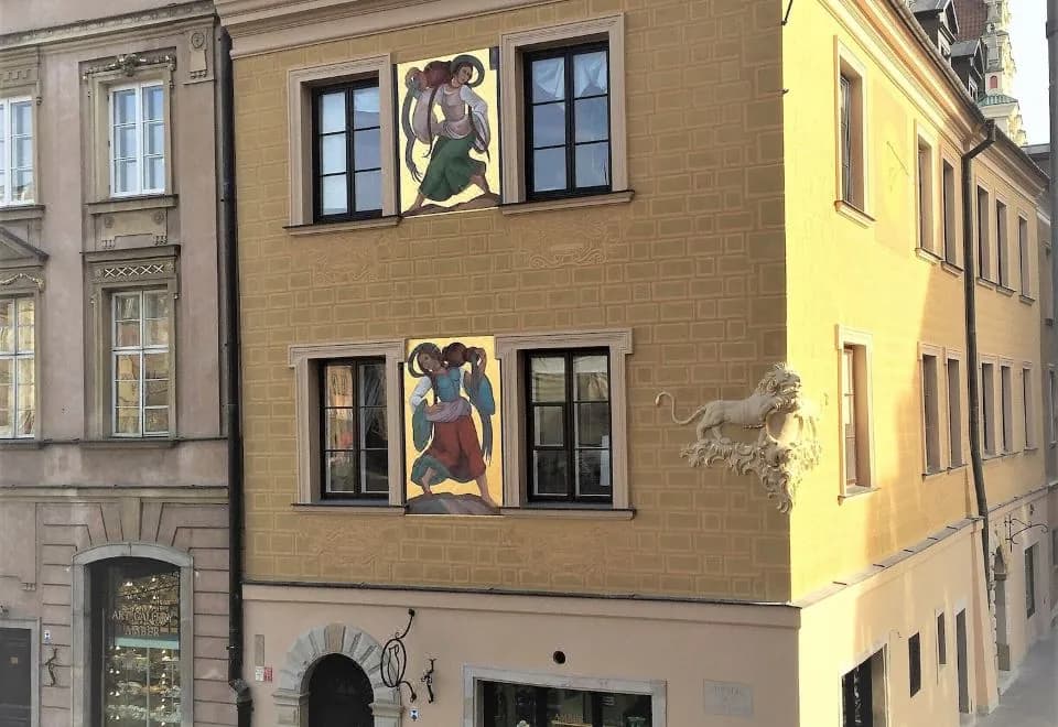 Mondrian Luxury Suites Unesco Old Town