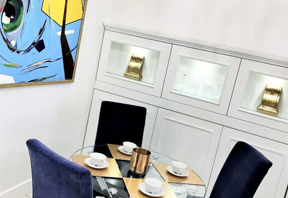 Mondrian Luxury Suites Unesco Old Town