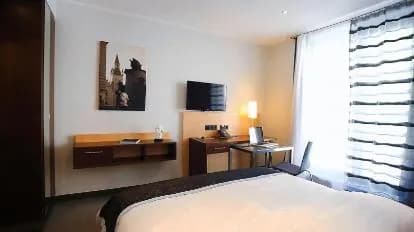 Schiller 5 Hotel