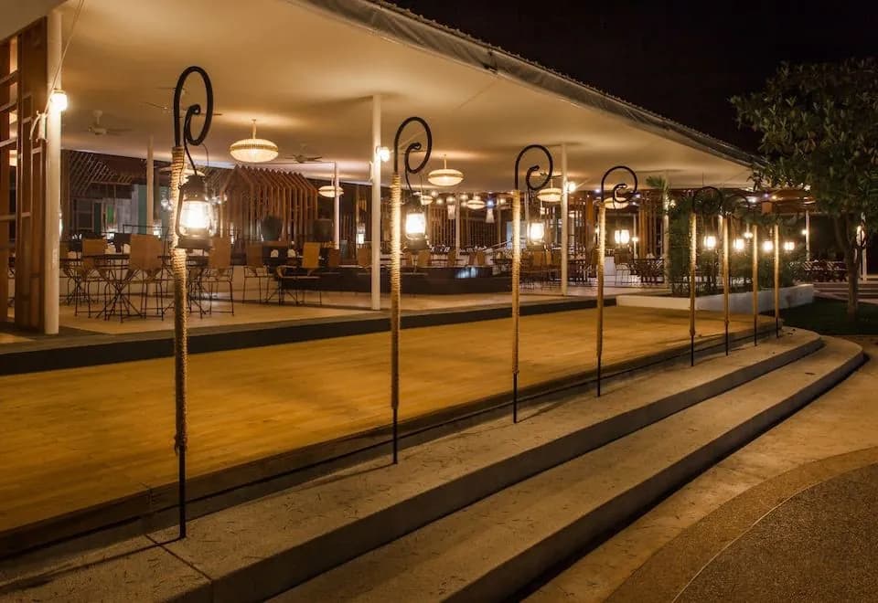 Occidental Bangtao Beach Resort