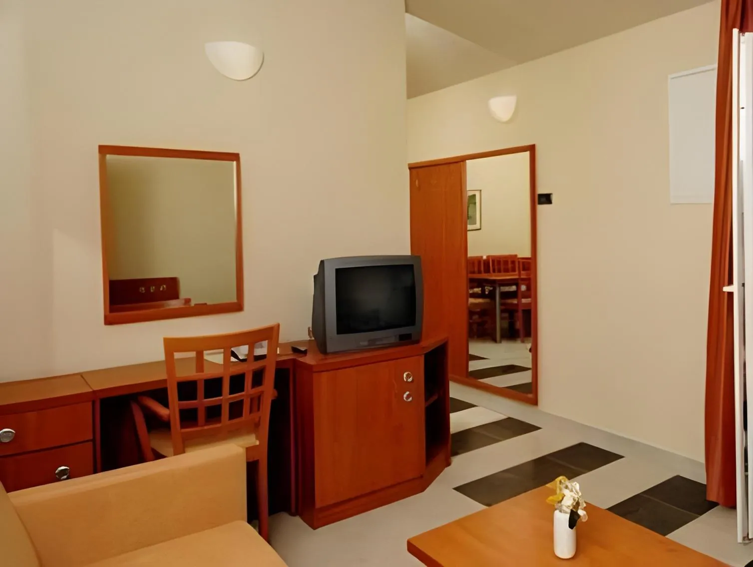 Maistra Select Amarin Resort
