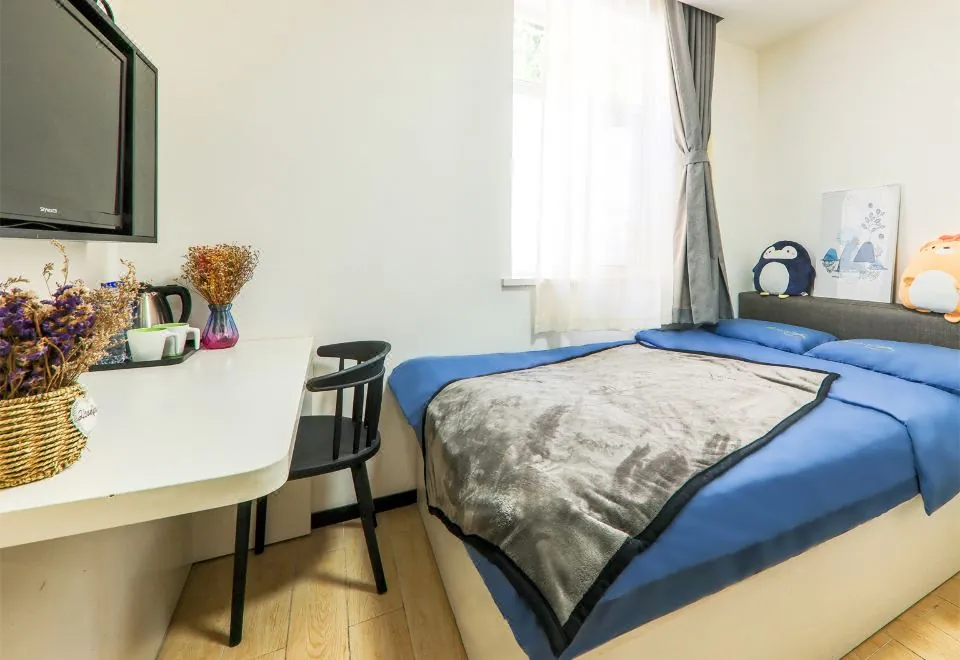 CJIA Apartment Hotel (Shanghai Zhongtan Road Subway Station)