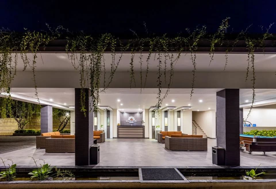 Luxotic Private Villa & Resort