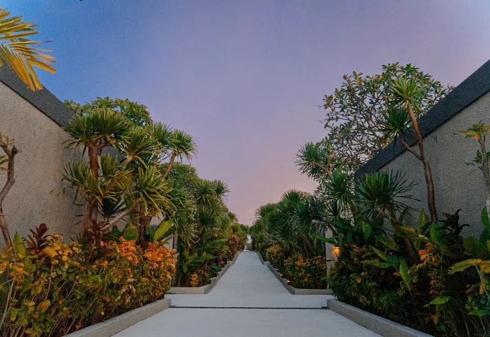 Luxotic Private Villa & Resort