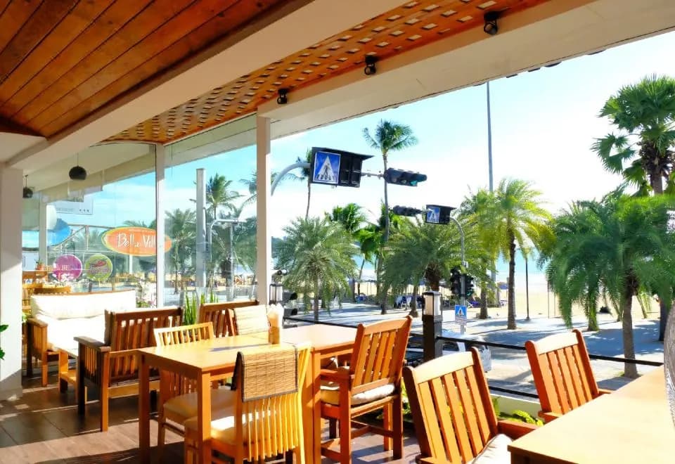The Beach Front Resort, Pattaya