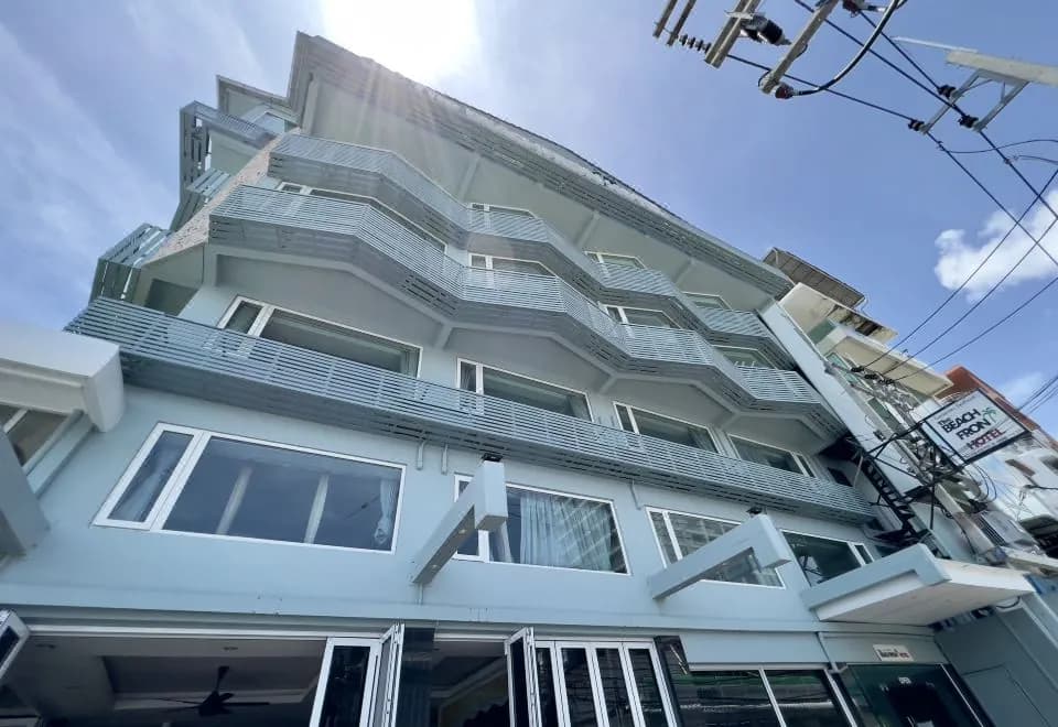 The Beach Front Resort, Pattaya