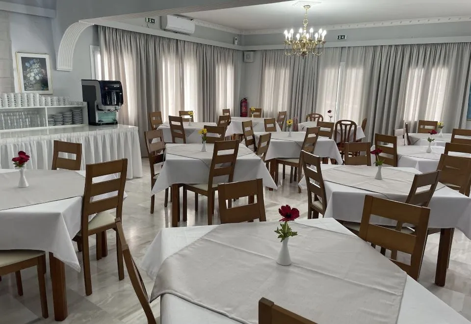 Albatros Hotel