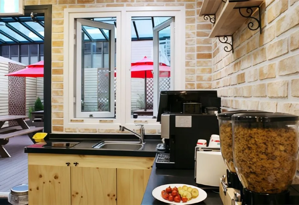 24 Guesthouse Myeongdong Avenue