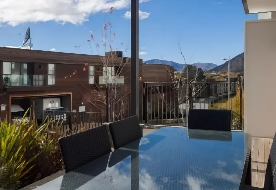 Queenstown Village Apartments