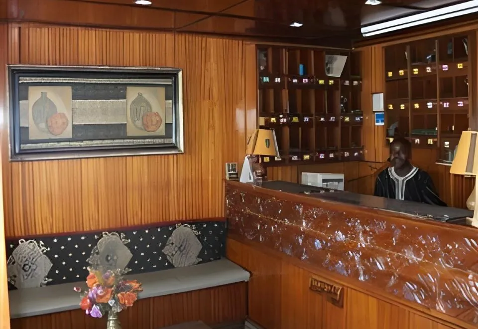 Hotel Embassy