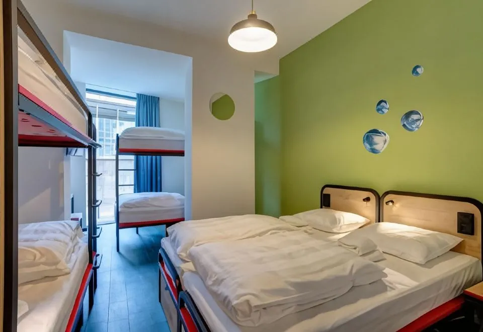 Meininger Hotel Amsterdam Amstel