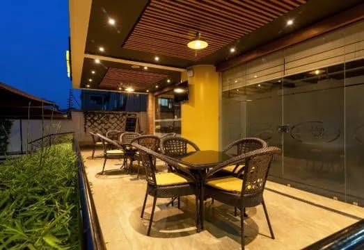 Highlands Suites Apartment Hotel