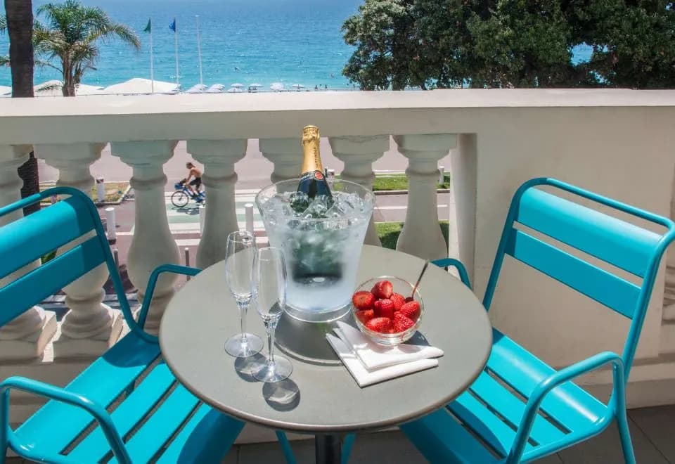 Mercure Nice Marché Aux Fleurs