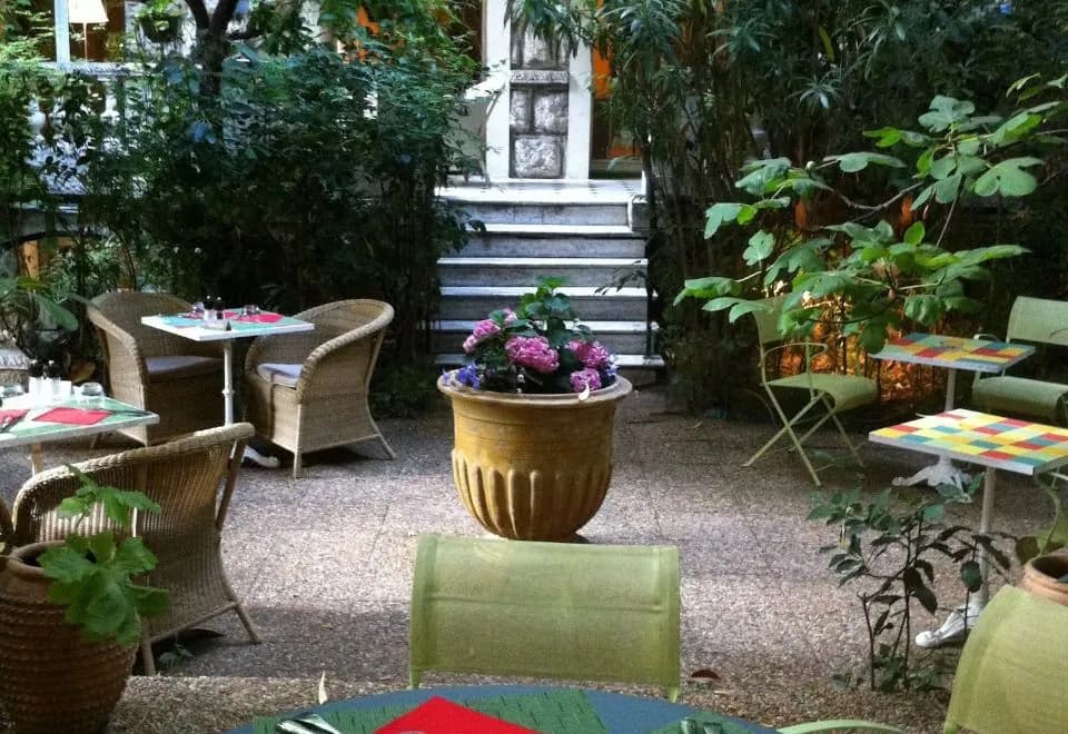 Le Windsor, Jungle Art Hotel