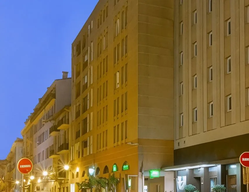 Ibis Styles Nice Centre Port