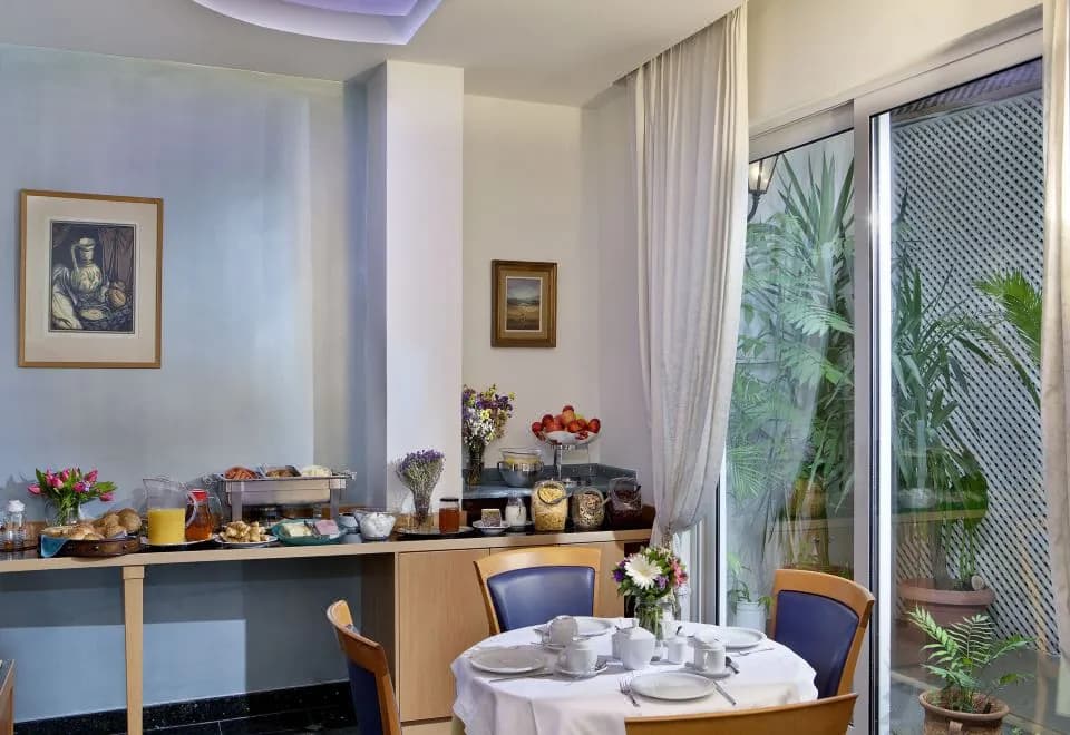 Athos Hotel